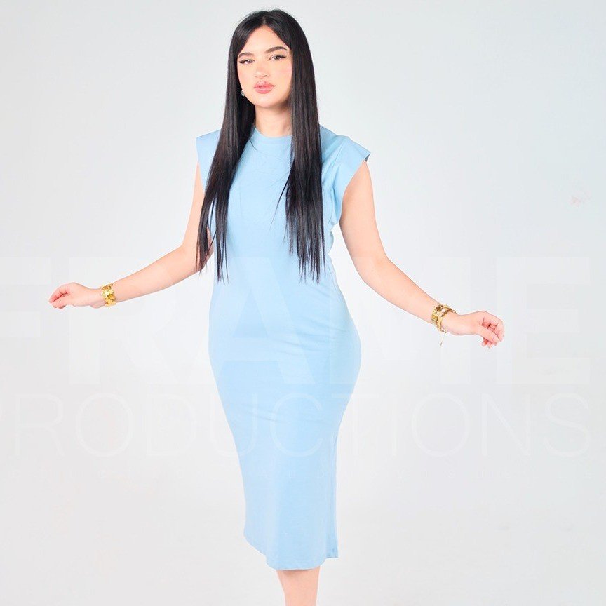 Robe avec fente à l’arrière